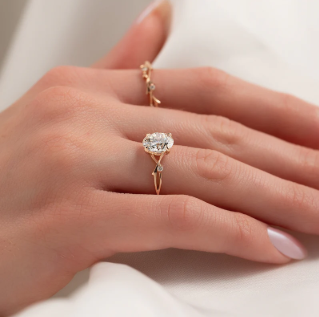 Why Are Alternative Gemstones Becoming More Popular in Engagement Rings?